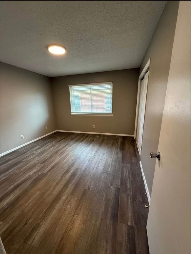5619 S Quaker Ave Unit 5619C-Q