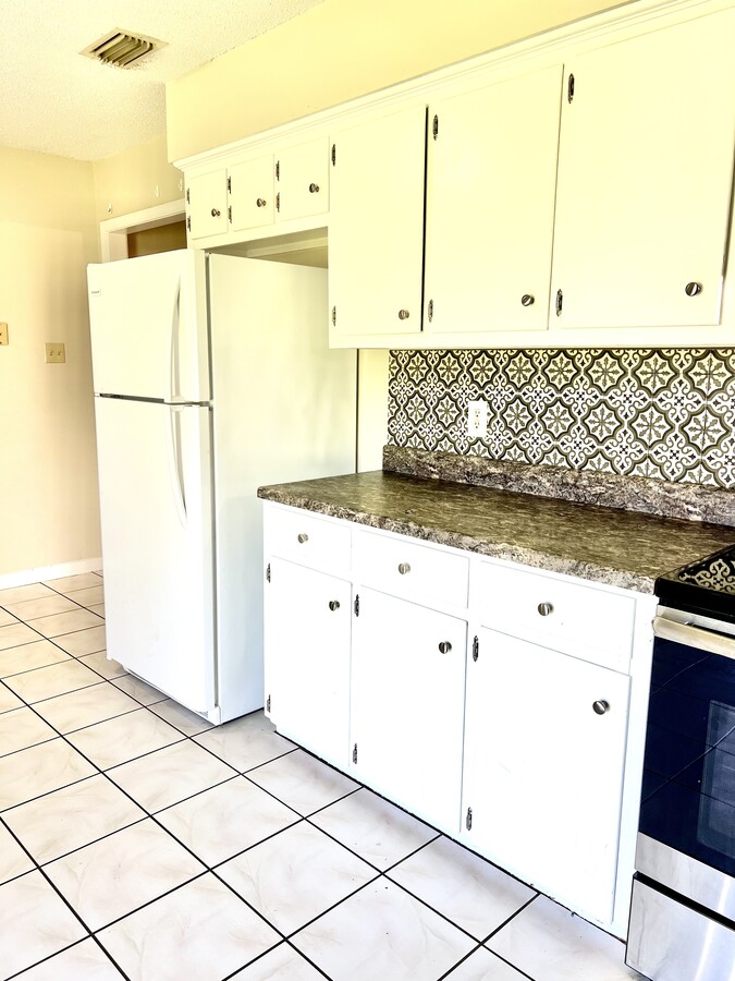 Photo - 10612 Ford Dr