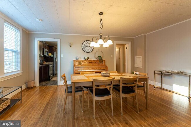 Photo - 313 Frederick St