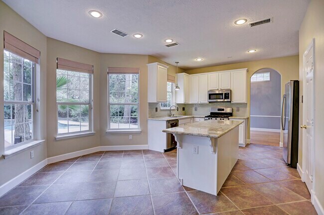 Photo - 147 N Willow Point Cir