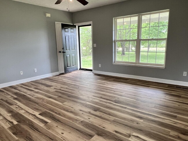 Photo - "Charming 3-Bedroom Haven with 2 Full Baths in Portland, TN – Your Cozy Retreat Awaits!"