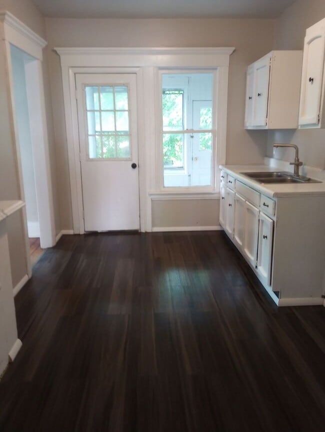 Building Photo - 125-127 South Fulton Street Unit 127