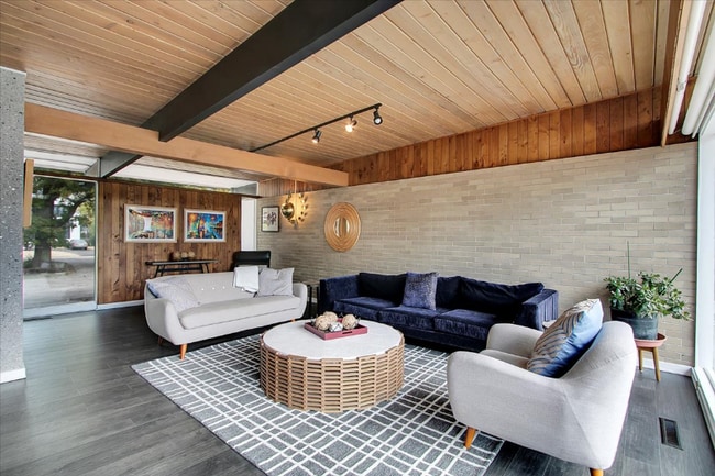 Photo - 1912 Old Briar Rd