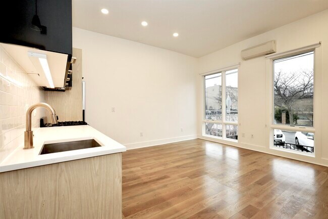 Photo - 250 Van Horne St Unit 2