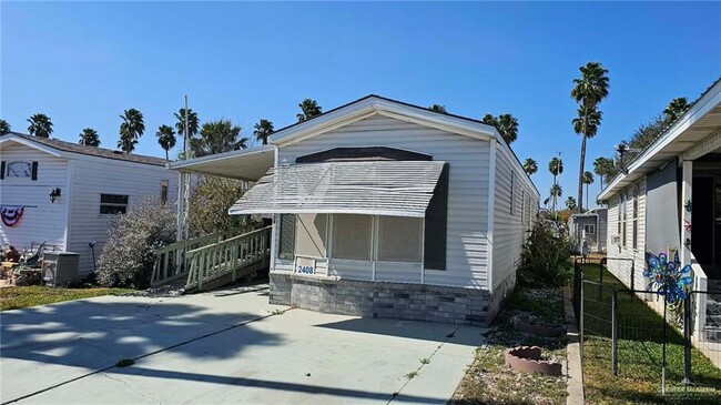 21 Meadowlark St