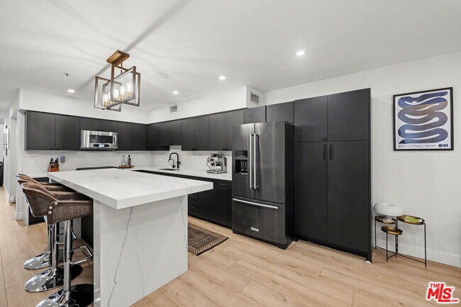 Photo - 700 Main St Unit 5