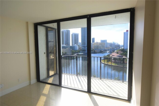 Photo - 200 Leslie Dr Unidad 1124