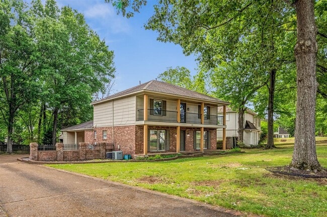 Photo - 2232 Burfordi Ln