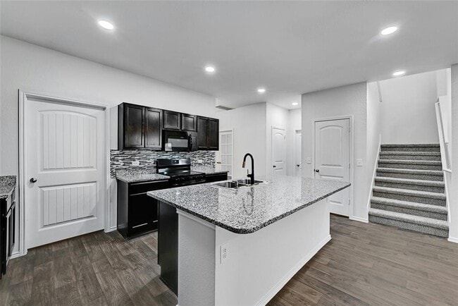 Photo - 5824 Brampton Ln