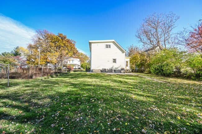 Photo - 7813 Elizabeth St Unit Top floor of duplex