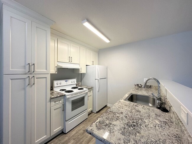 Photo - Lincoln Crest Apartments - 6248 Gettysburg Place