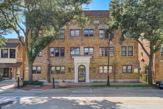 Estelle Apartments - Estelle Apartments