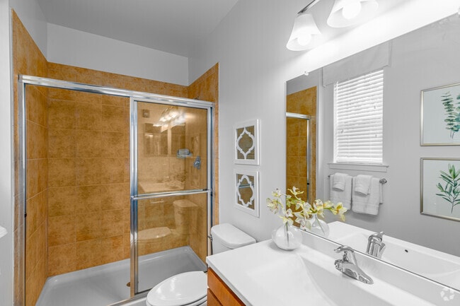 2 BR, 2 BA - 1163SF - Second Bathroom