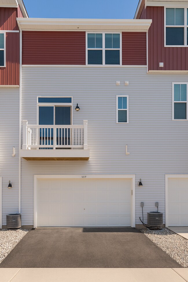 Photo - 842 Finley Dr