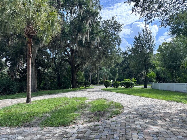 Photo - double lake front 4/2 house with swimming pool