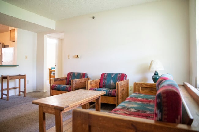 Photo - 15 S Shafer St