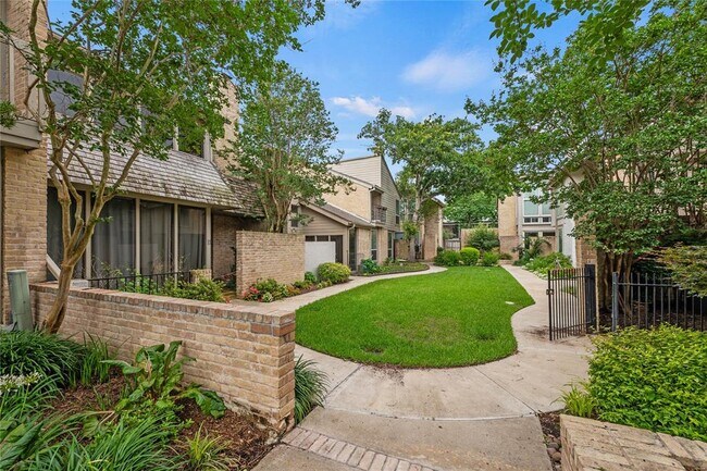 Photo - 12625 Memorial Dr Unit 10