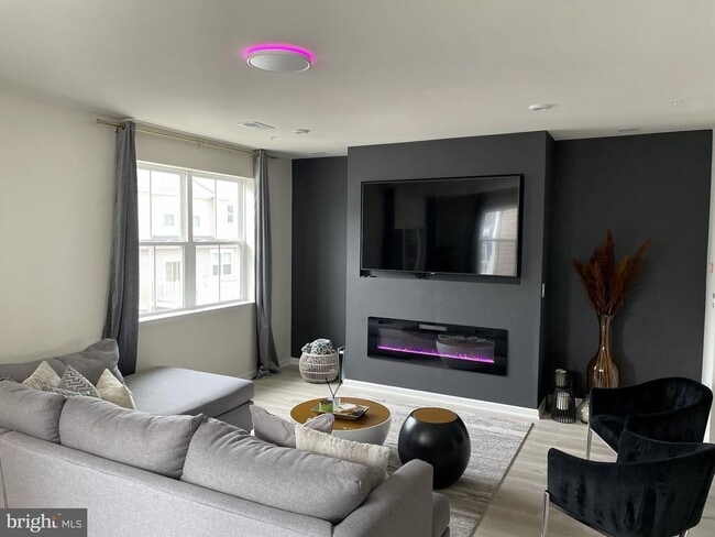 Photo - 1296 Foggy Turn