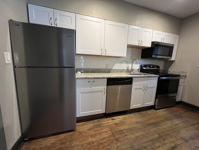 Photo - 4042 Campbell St Unit 2N