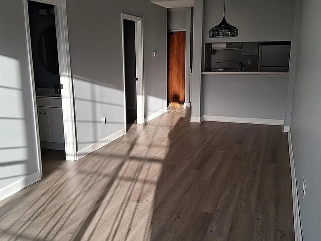 Photo - 2009 Greene St Unit 304