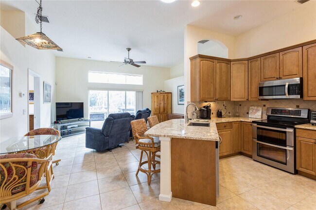 Photo - 8121 SW Yachtsmans Dr