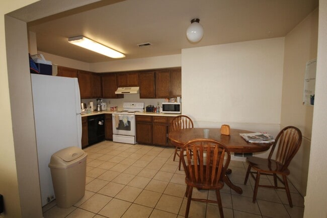 Photo - FOUR SPOTS available in Wellington 1 for Fall 2026 Unit C Shared