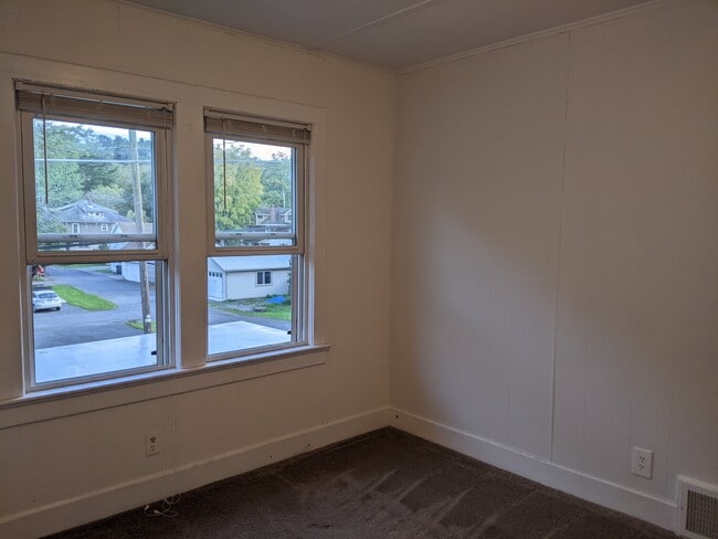 Photo - 614 Robeson St