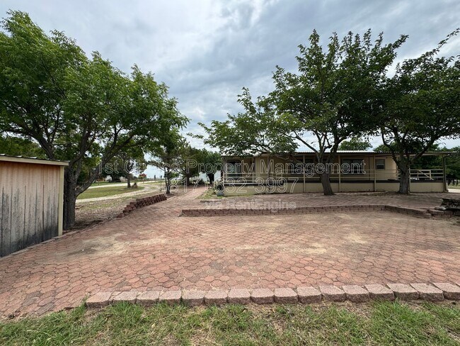 Photo - 197 Private Rd 4652