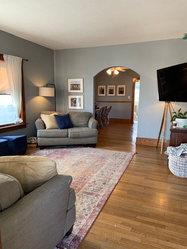 Photo - 4207 Barker Ave