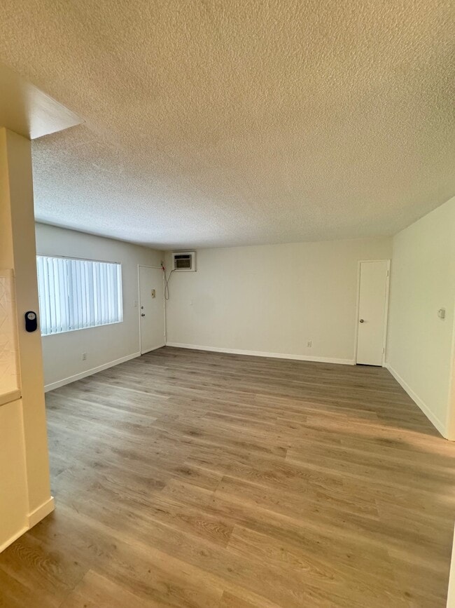 Photo - 929 Larrabee Apartments