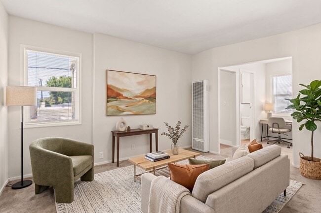 Building Photo - Charming San Leandro Duplex: 2 Bed w/ In-unit Laundry & Off-street Parking Unit 170 (Rear Upper)