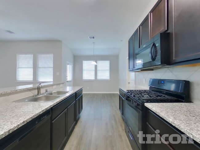 Photo - 15607 Jackie Robinson Rd