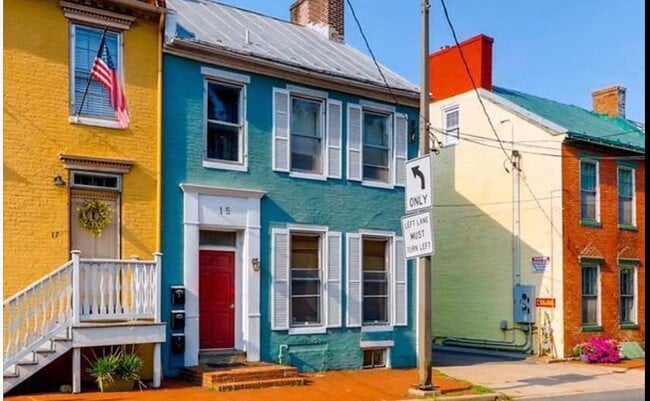 Building Photo - 15 W South St Unit 1 Apt