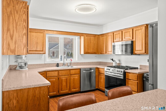 Photo - 184 Main St Unit D