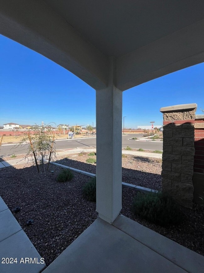 Photo - 14649 W Dreyfus St