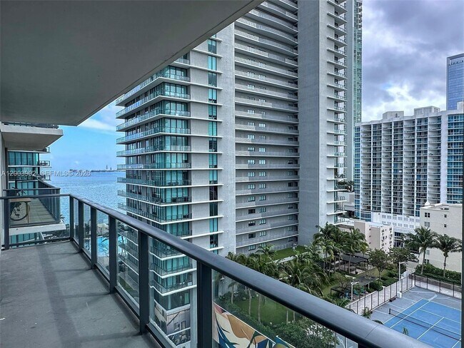 Building Photo - 501 NE 31st St Unit 1107