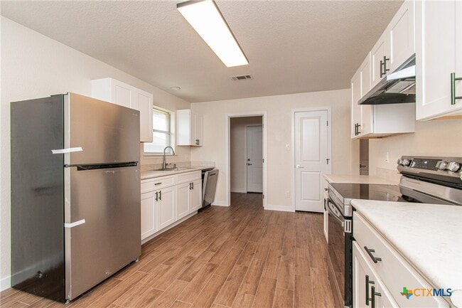 304 Timber Ridge Dr