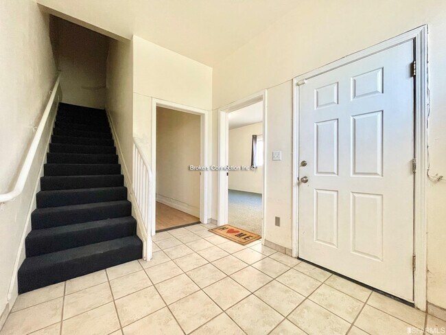 2910 Sloat Blvd