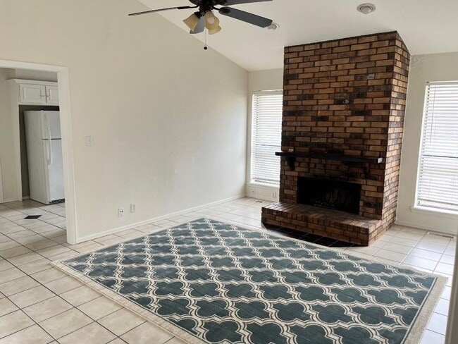 Photo - 3 Bed 2 Bath Home For Lease NOW!!