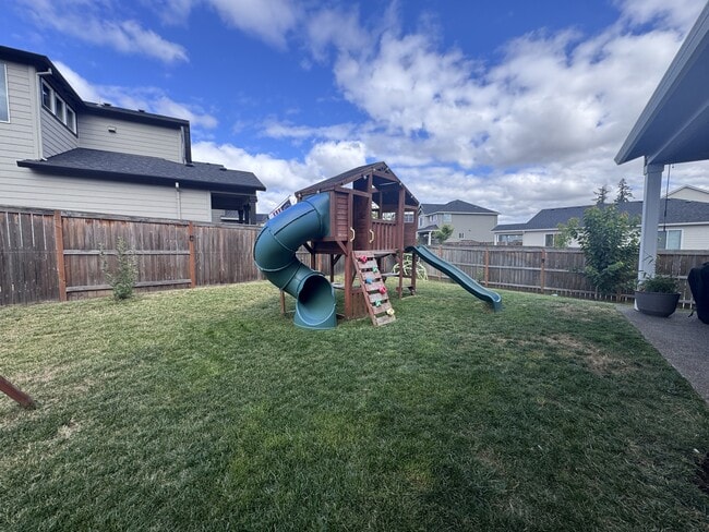 1690 S Quartz Dr
