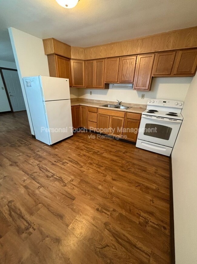 Building Photo - 132 6th Ave N Unit 4