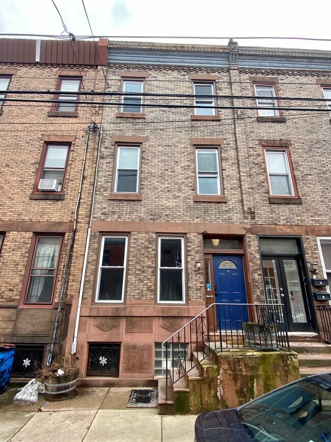 Gorgeous 6-Bedroom Rowhome in South Philad... - Gorgeous 6-Bedroom Rowhome in South Philad...