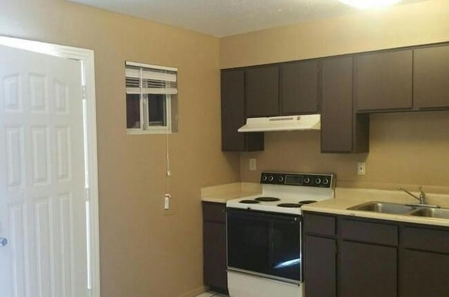 Photo - 9602 N 11th Ave Unidad 9602-01