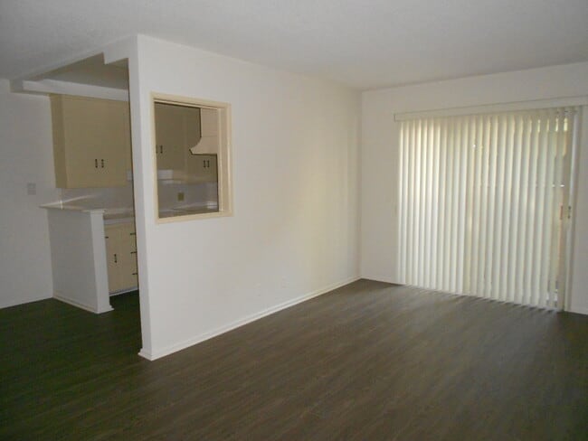 Photo - 1523 Corinth Ave Apartments