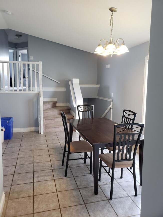 Photo - 10641-73ave 73 Ave