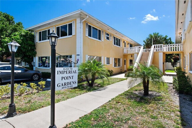 Photo - 5900 NE 22nd Way Unit 801