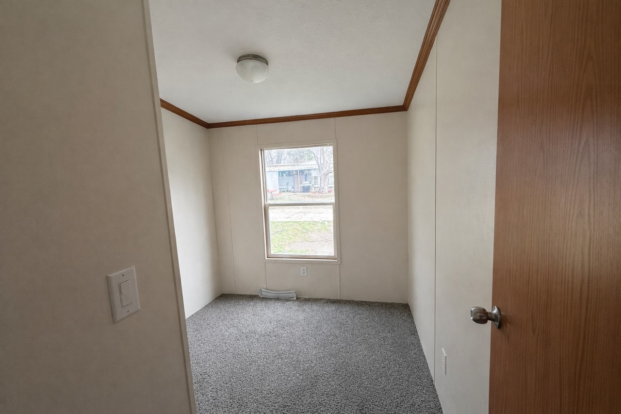 Photo - 261 Oak Lawn Dr