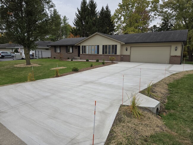 Building Photo - 3802 Gnarl Tree Ln