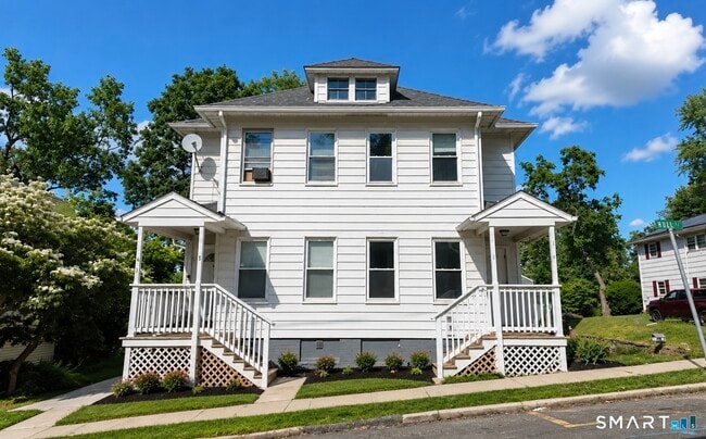 Building Photo - 1-3 Hull St Unit 3a