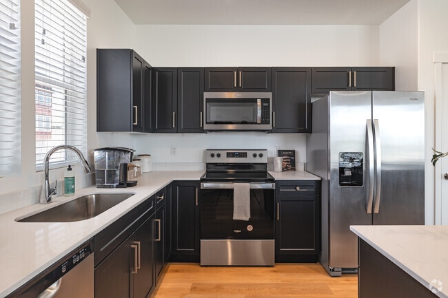 3BR, 2.5 - 1.826SF - Kitchen
